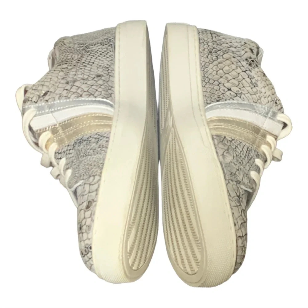 Seychelles Standout Sneaker leather snake print‎ metallic sz8 Excellent !